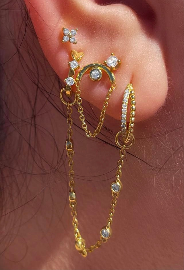 Leah | Minimalistic Tiny Zirconia Flower Barbell Earring - LB BOUTIQ